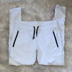 White work out leggings! Never worn.